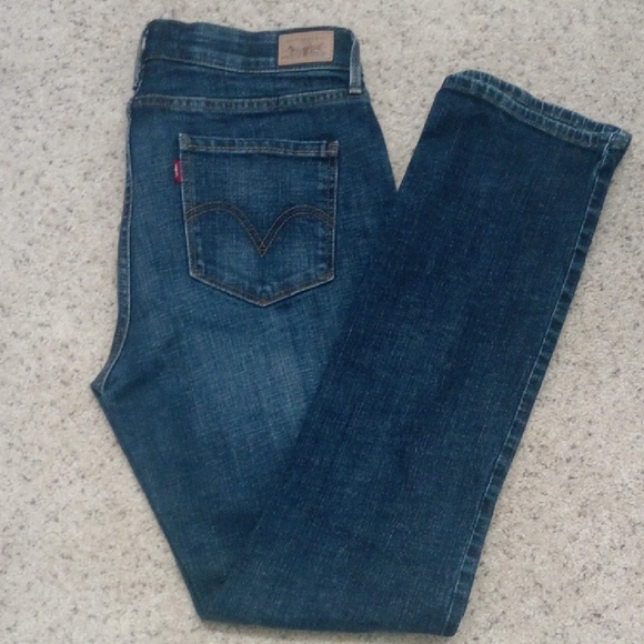 Levi's Denim - LIKE NEW - Levi's 525 Dark Blue Straight Leg Jeans